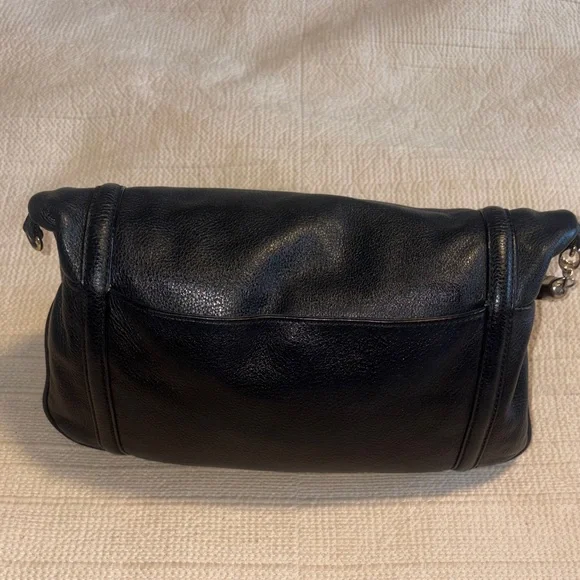 Tory Burch Amanda Foldover
Crossbody Leather Bag. GUC - Picture 9 of 12